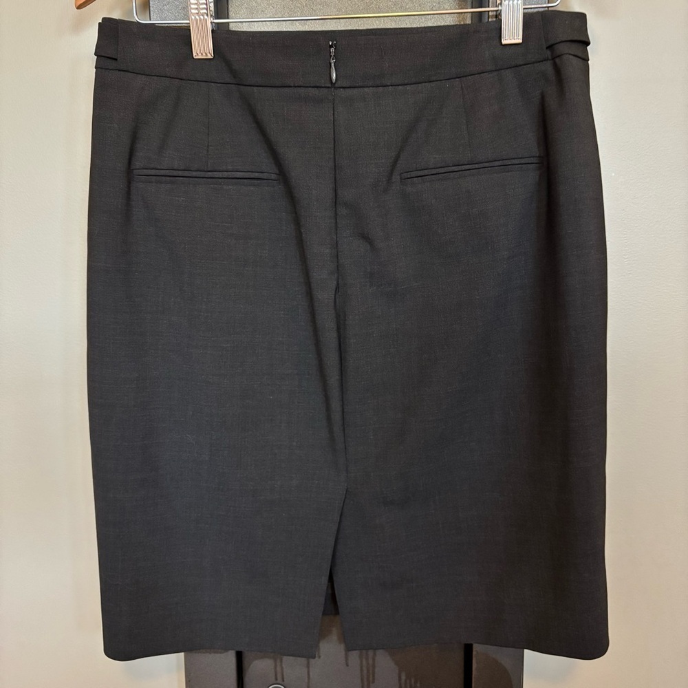 J Crew Gray Stretch Pencil Skirt - size 8​​ - Picture 3 of 7